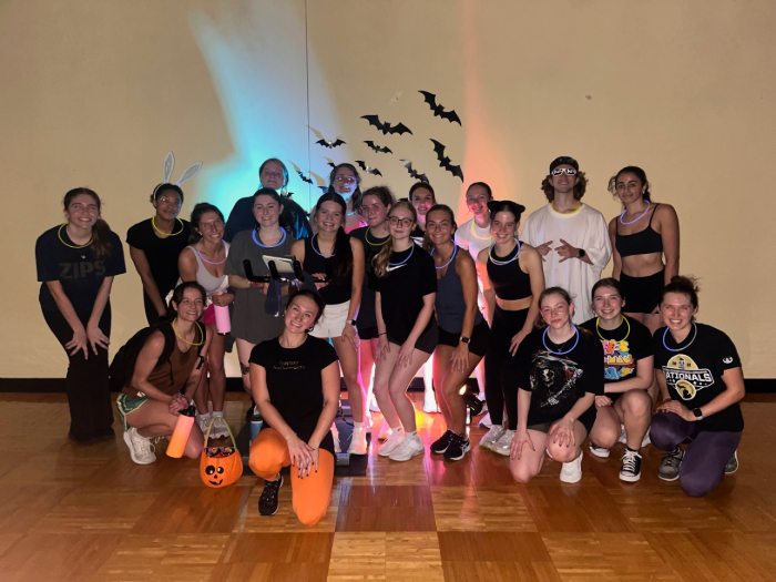 Group picture at Spooky Spin